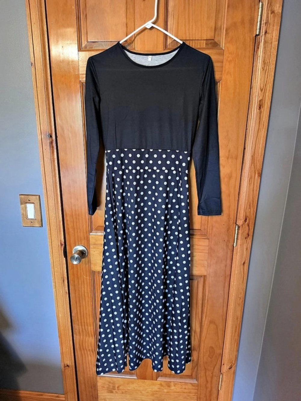 Polka Dot Maxi Dress in Black & White Size Medium Like New